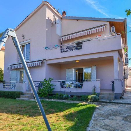 1 Bedroom Nice Apartment In Zadar Ngoại thất bức ảnh