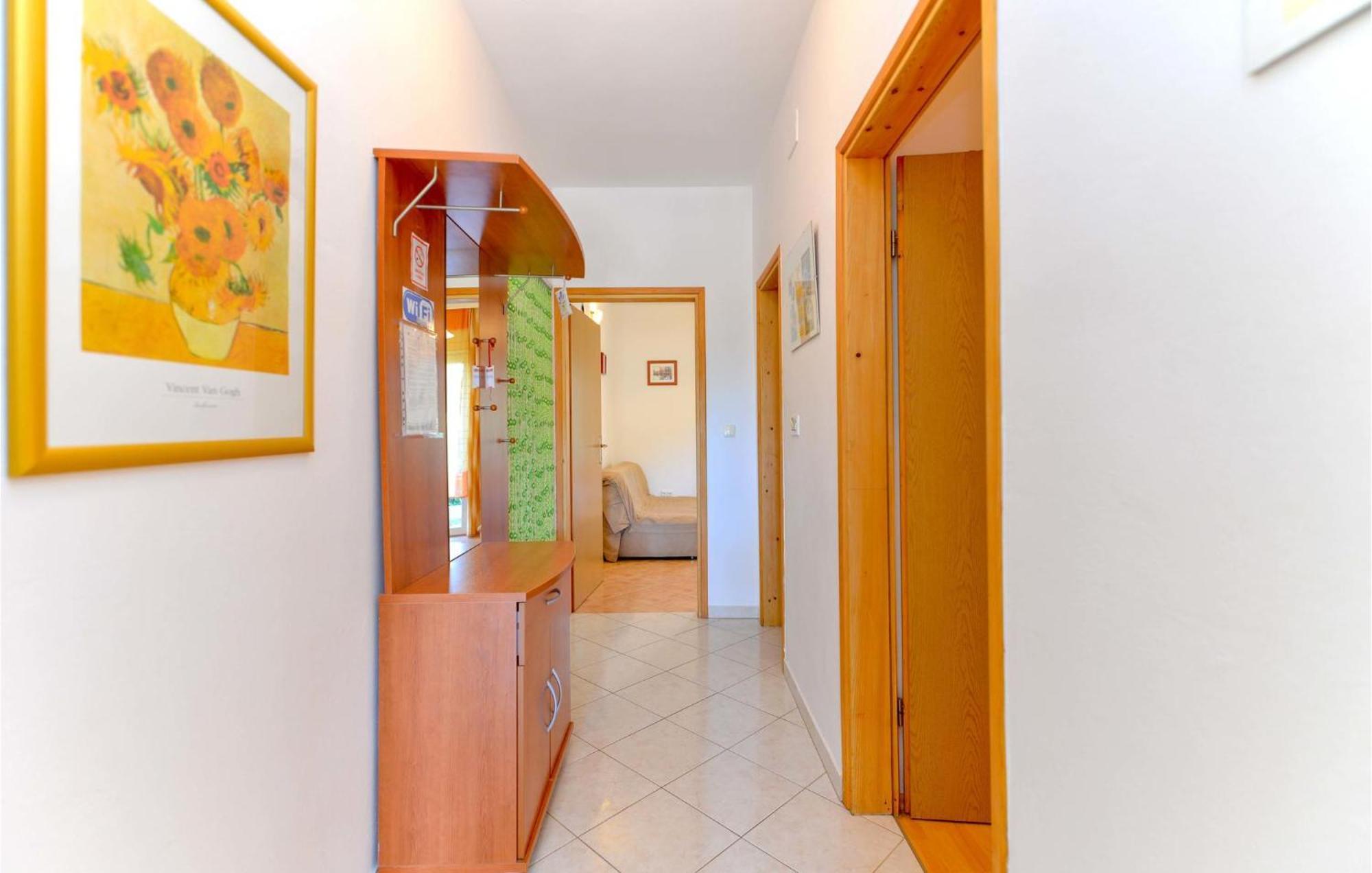 1 Bedroom Nice Apartment In Zadar Ngoại thất bức ảnh