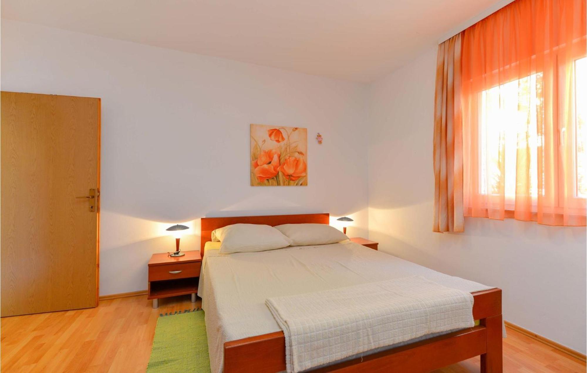 1 Bedroom Nice Apartment In Zadar Ngoại thất bức ảnh