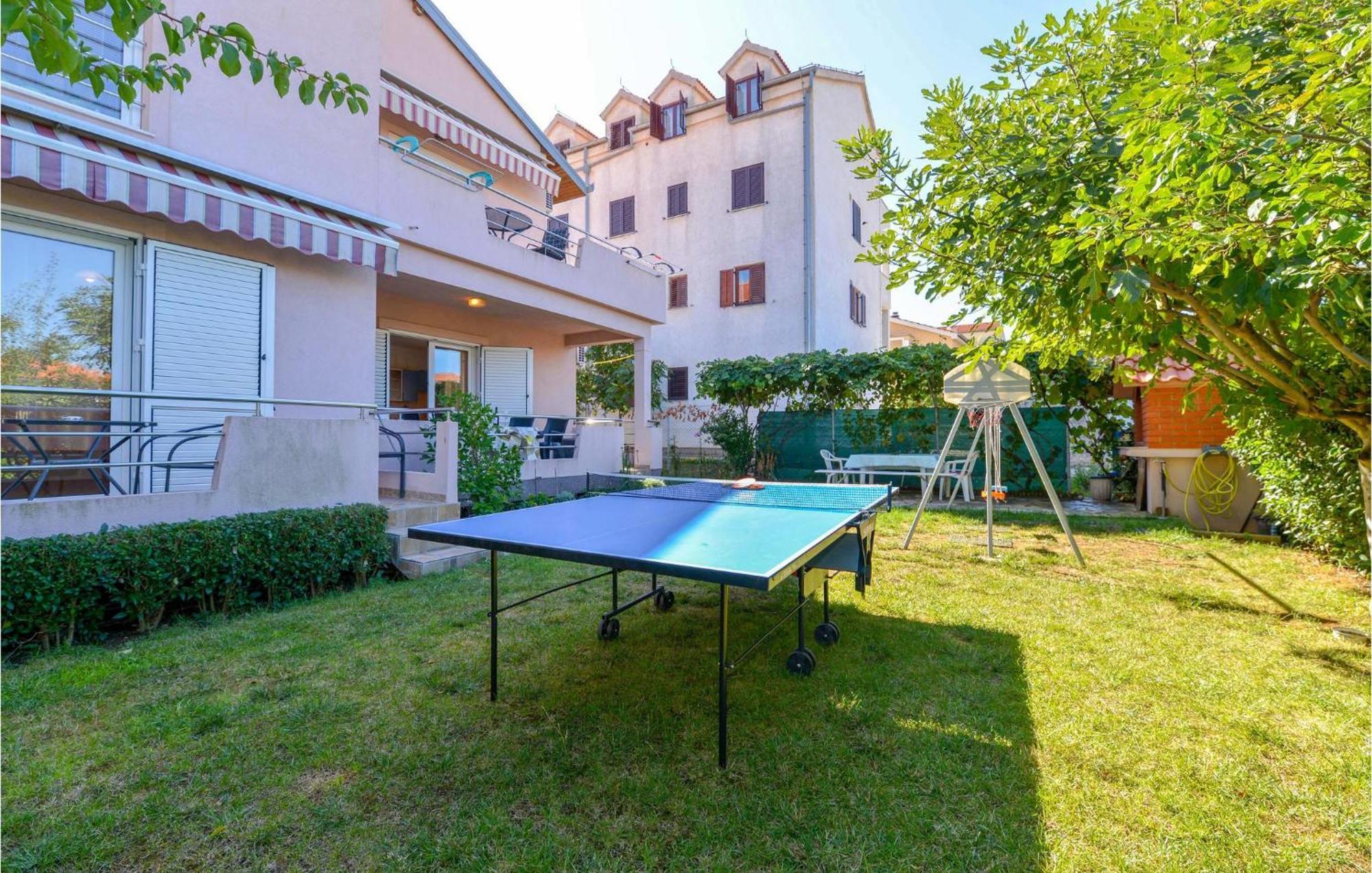 1 Bedroom Nice Apartment In Zadar Ngoại thất bức ảnh